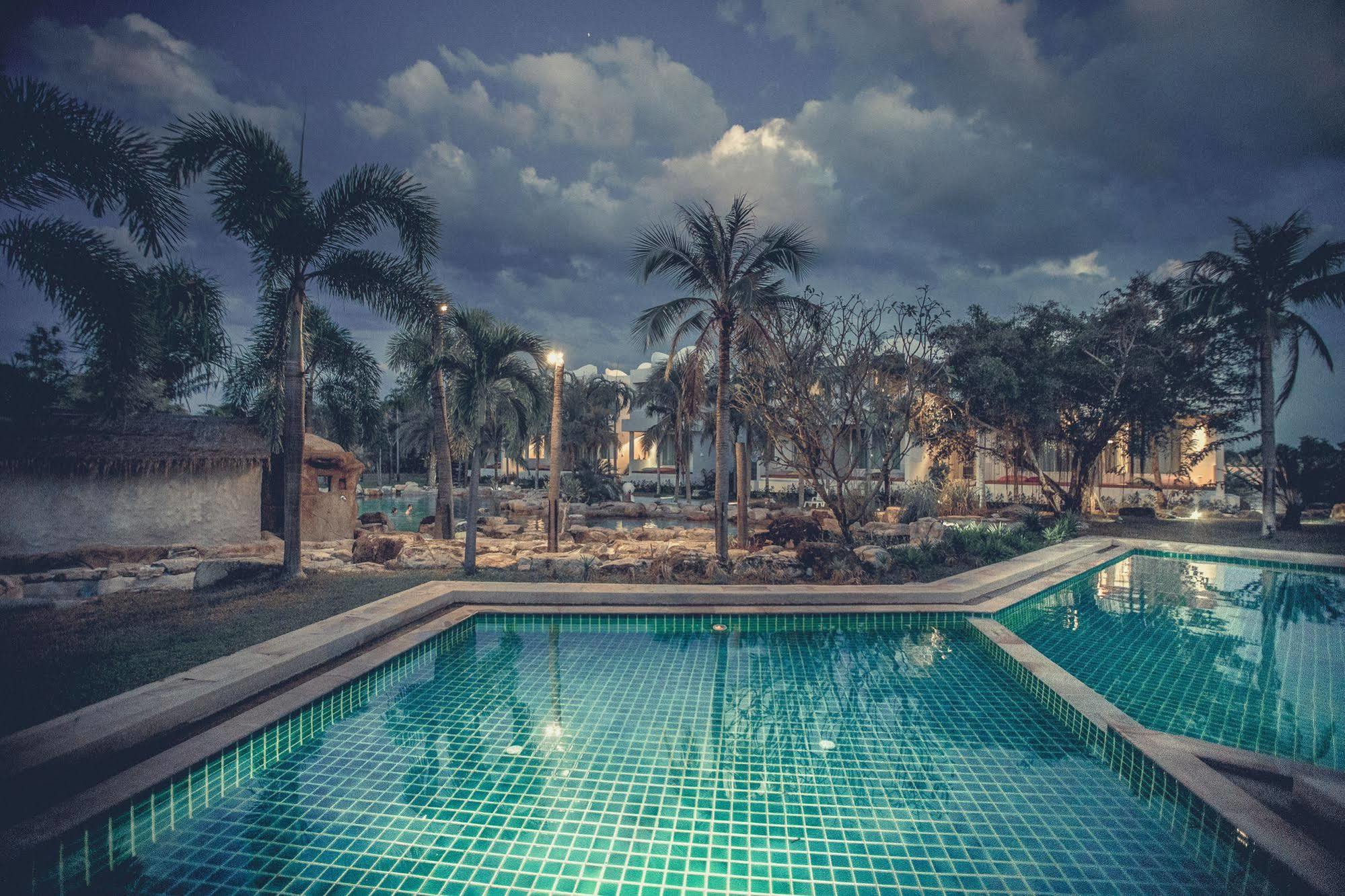 Ohana Resort And Restaurant Rayong Exteriör bild